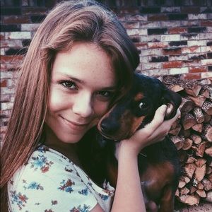 Meet your Posher, Emma